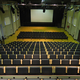 The great hall full of seats in the farnham maltings