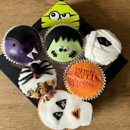 Halloween cupcakes. Frankenstein's monster, Egyptian mummy, Count Dracula, spider, skull