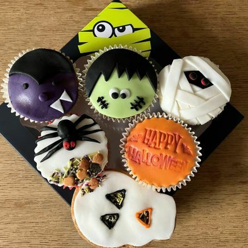 Halloween cupcakes. Frankenstein's monster, Egyptian mummy, Count Dracula, spider, skull