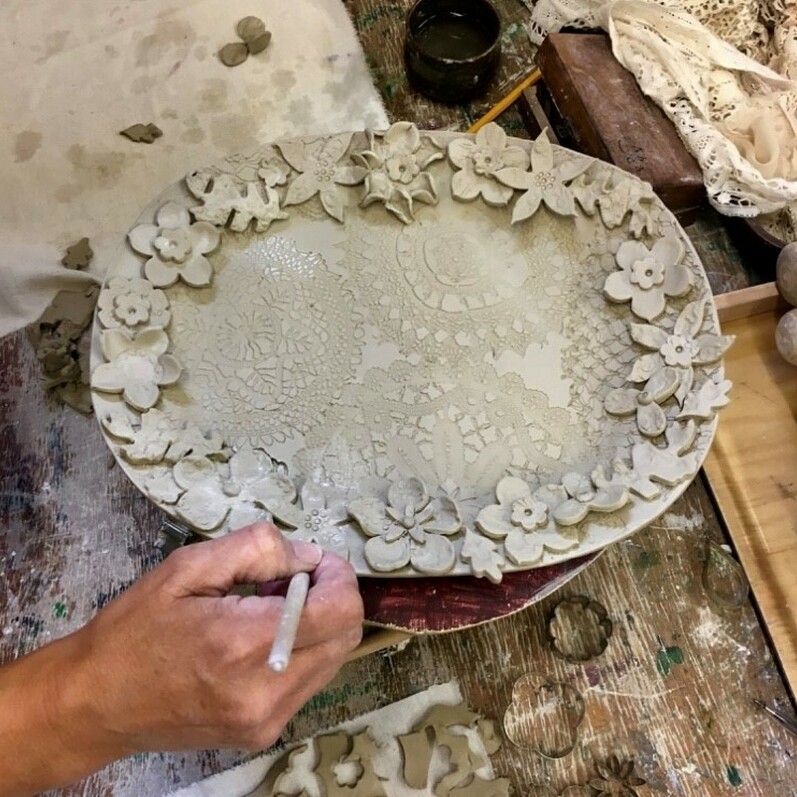Image of a ceramic cake platter